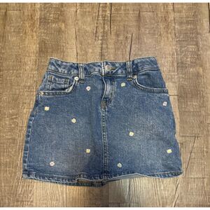 Cat & Jack Girls Denim Skirt Small 6/7 Blue Jean Skirt Daisy Embroidery